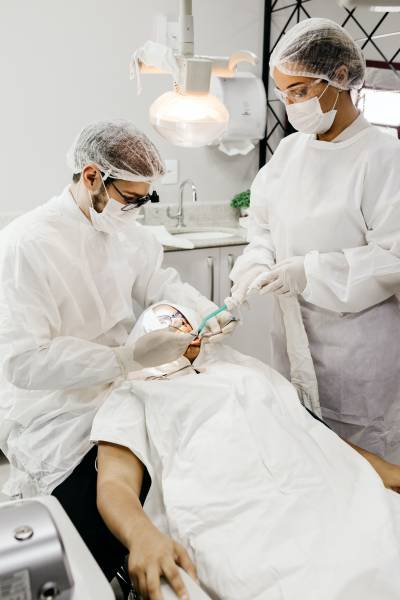 Choisir un contrat avec des garanties professionnelles, adaptées à votre profession de chirurgien-dentiste